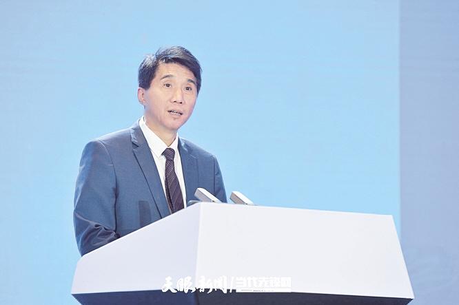 中国国家开放大学党委书记、校长王启明。.jpg